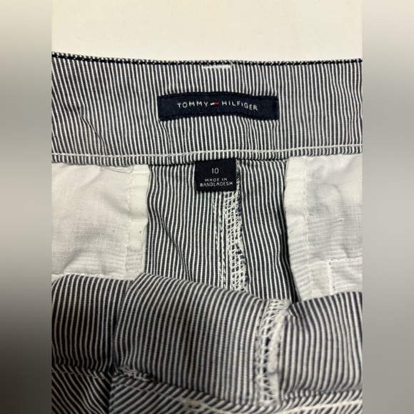 Tommy Hilfiger blue & white skirt with square pockets & back vent, 10 - Picture 3 of 12